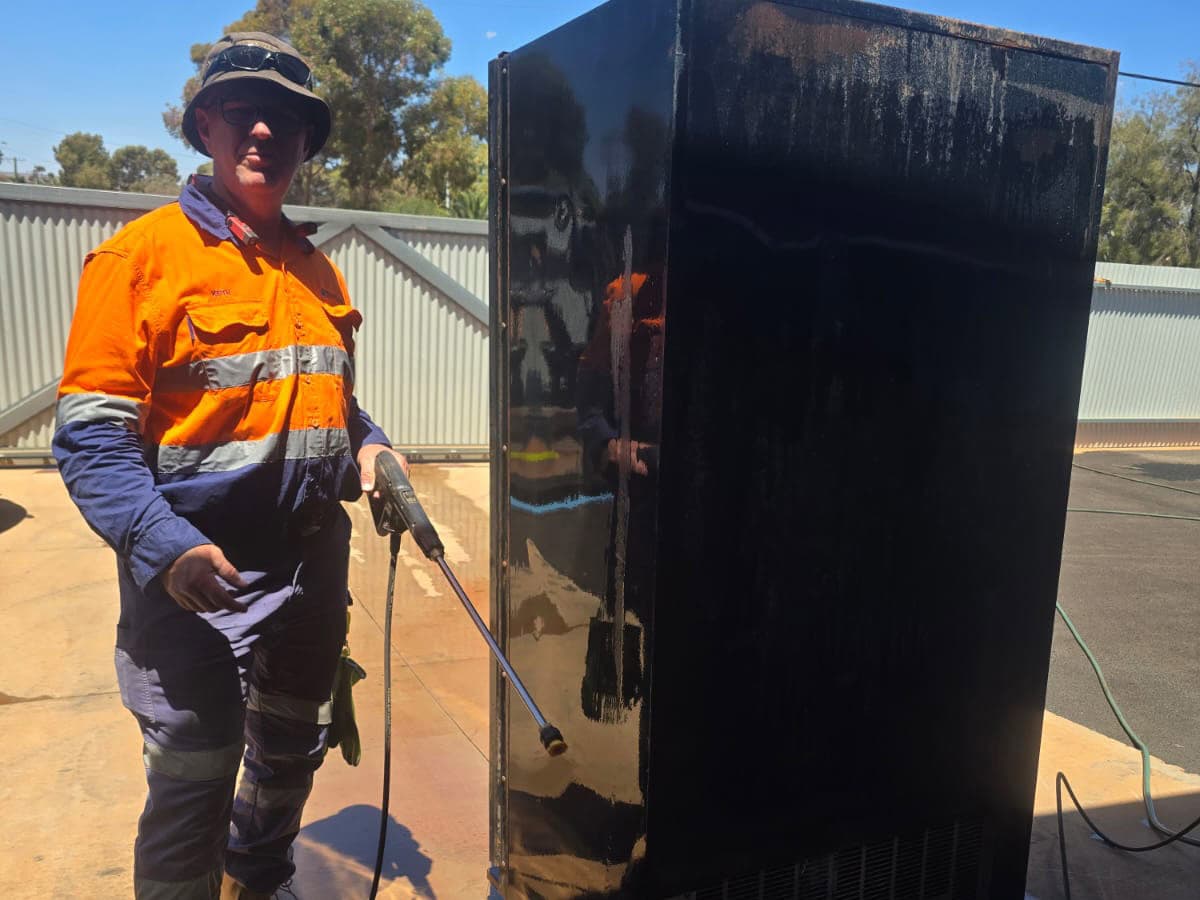 vending machine refrigeration faults in WA heat - cooling deck inspected by A1 Vending